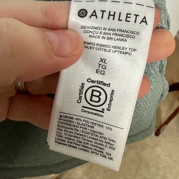 Athleta Women’s Sz XL Sea Moss Sage Green Uptempo Ribbed Henley Top Workout - Picture 7 of 8